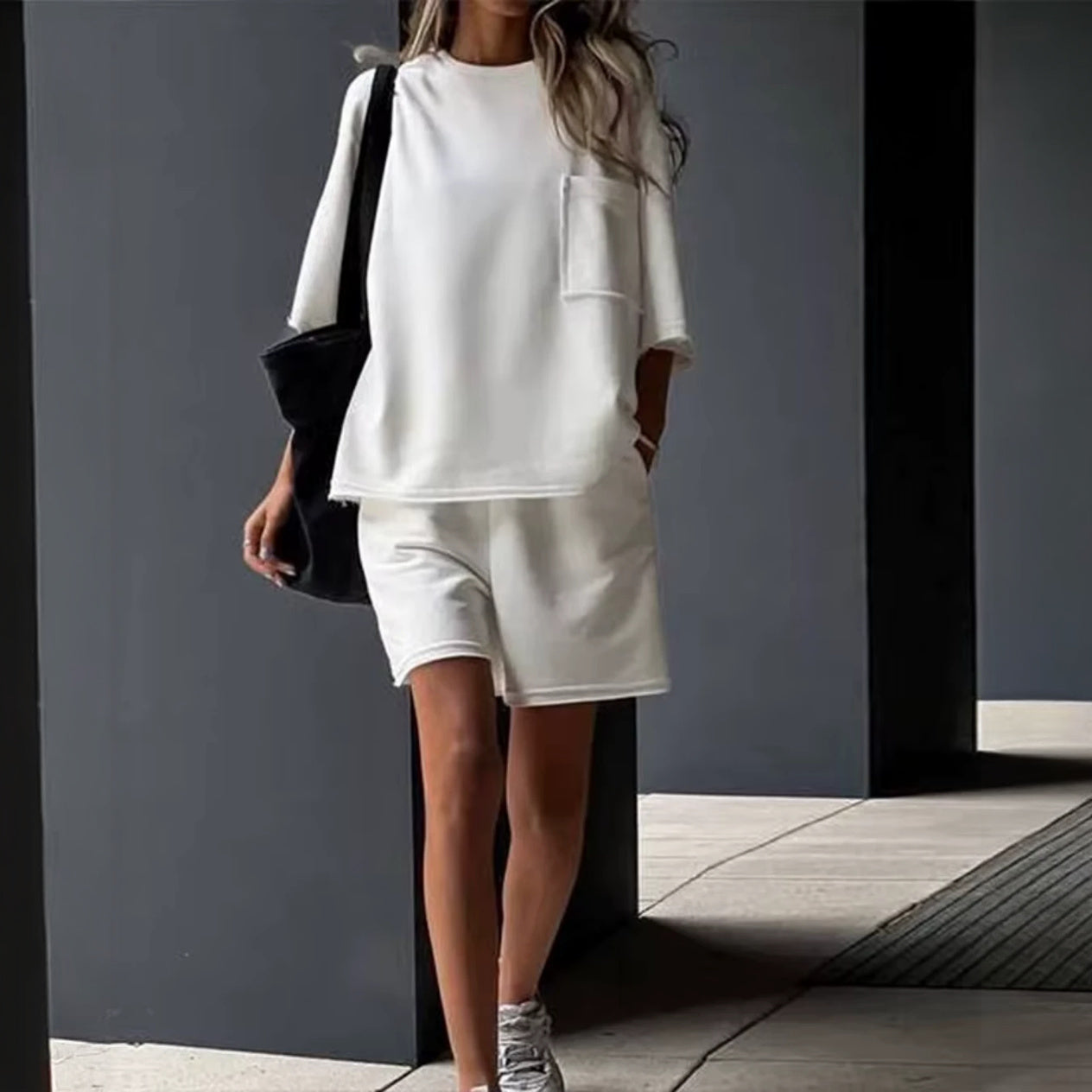 Camiseta Oversized Minimalista