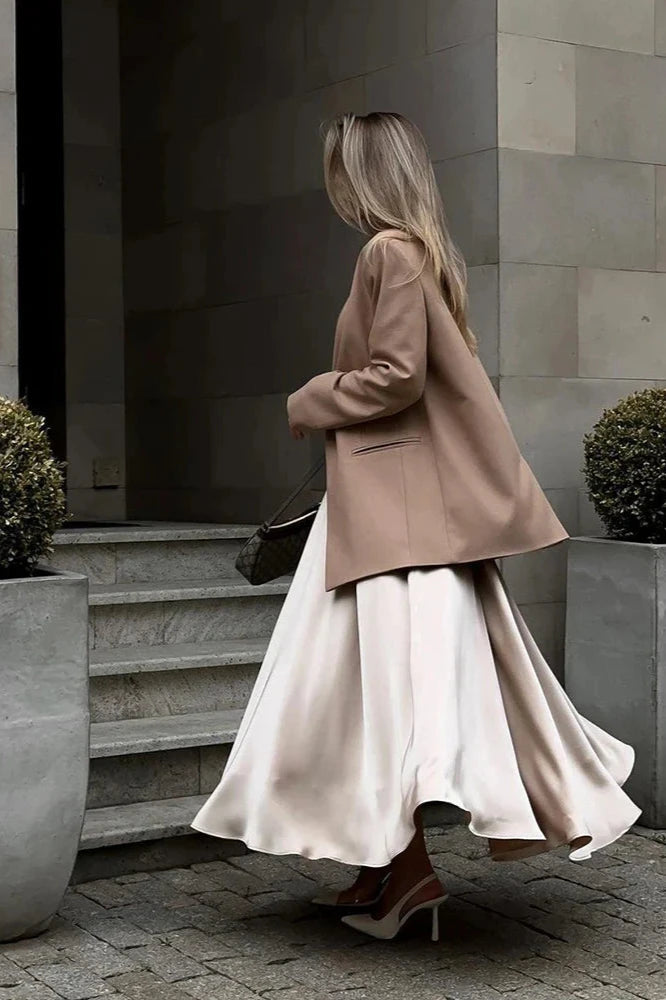 Falda Larga de Talle Alto con Caída Fluida