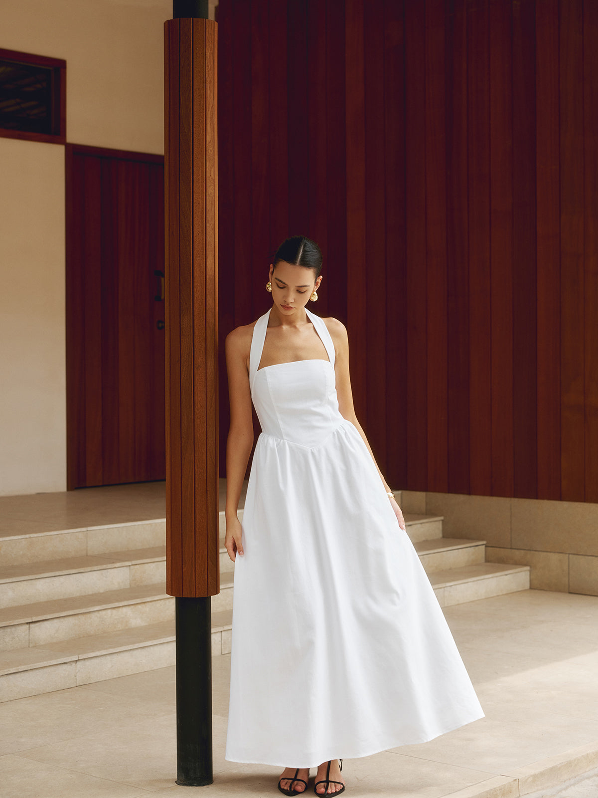Vestido Halter Elegante – Silueta A-Line