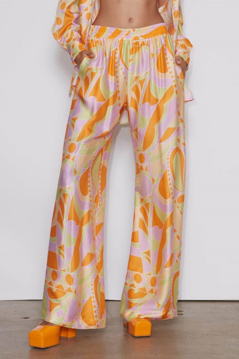 Conjunto Estampado Geométrico Silueta Fluida