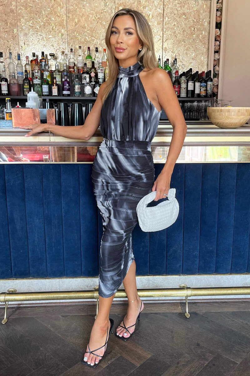Vestido Midi Halter con Detalle Abstracto