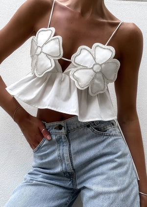 Top con Detalles Florales y Peplum