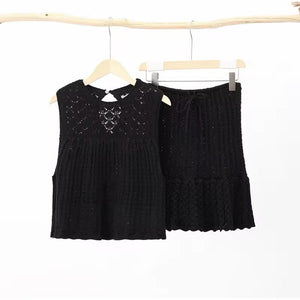 Conjunto Tejido: Top Calado y Falda A-Línea