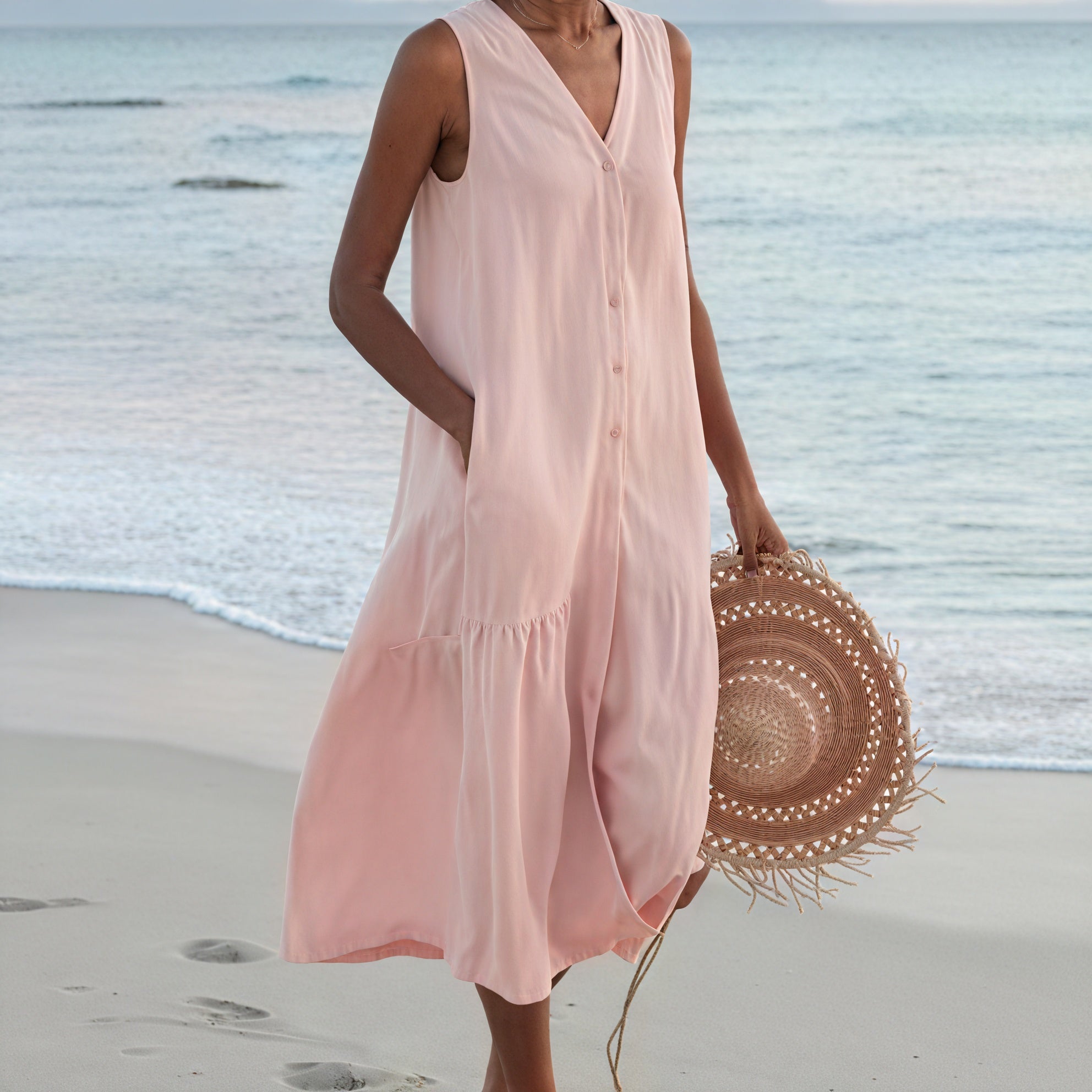 Vestido Midi Fluido Sin Mangas – Escote V, Abotonado, Bolsillos Laterales-67015-a78a7dad-652e-4309-8f3b-b75ddf8a9f6e