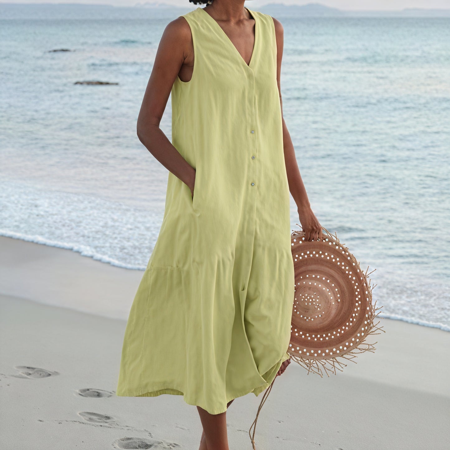 Vestido Midi Fluido Sin Mangas – Escote V, Abotonado, Bolsillos Laterales-67015-e04fd617-22b4-4f60-a67a-f25a9b979f89