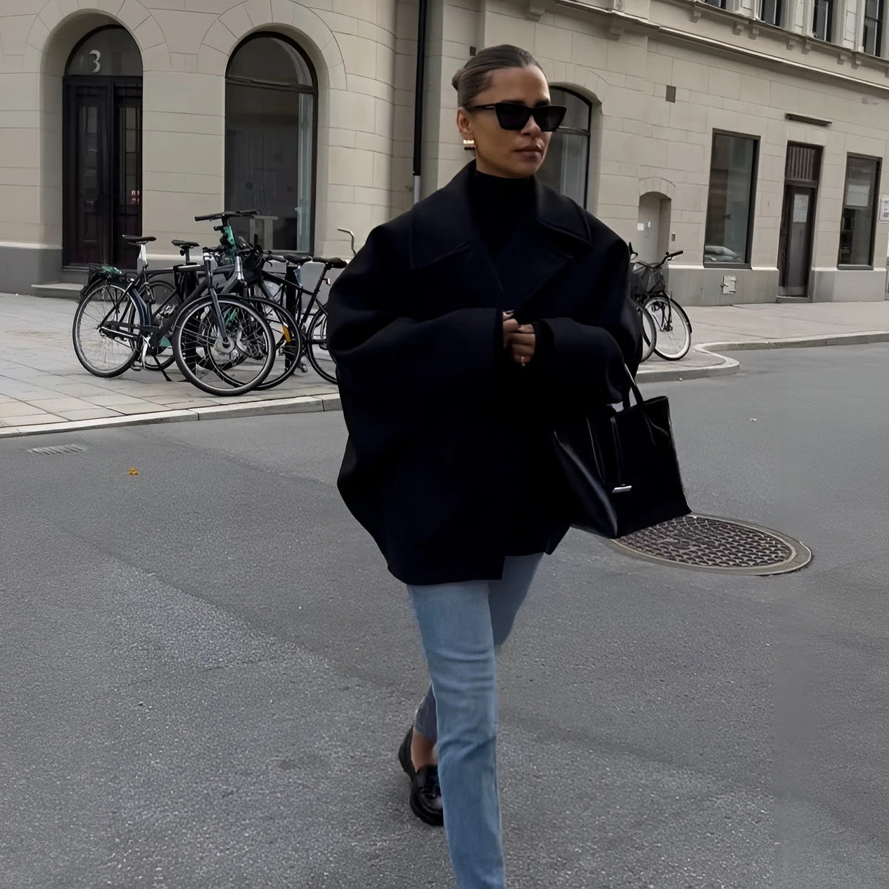 Chaqueta exterior versátil y sofisticada