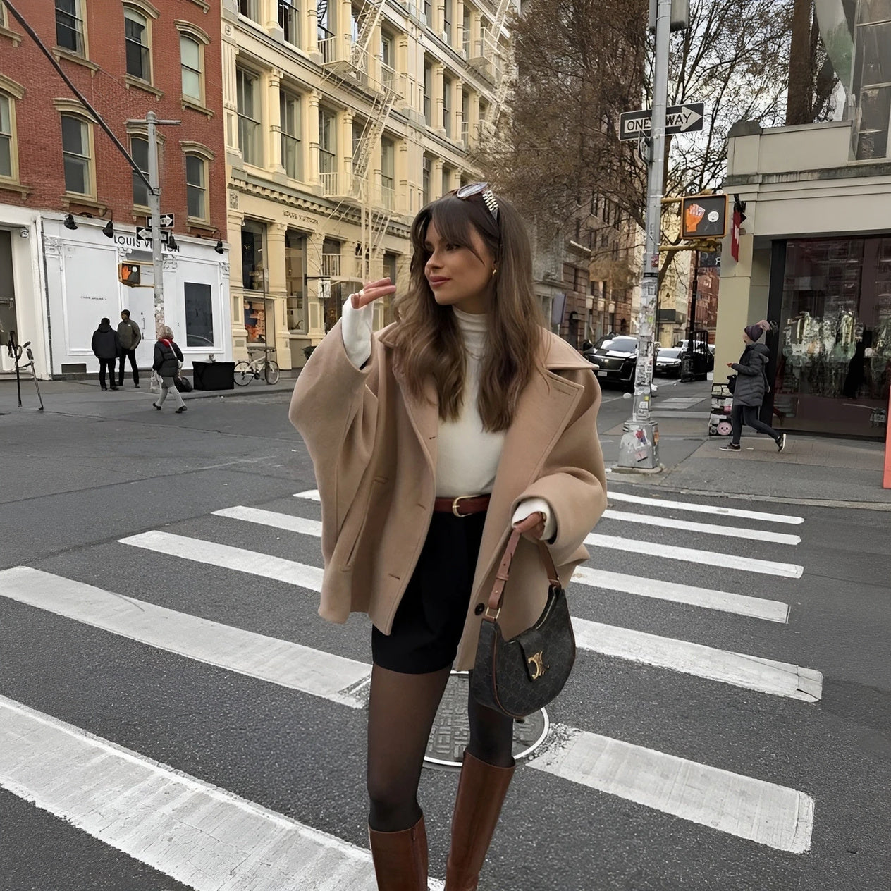 Chaqueta exterior versátil y sofisticada