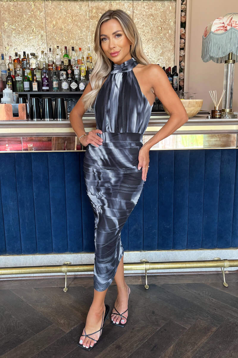 Vestido Midi Halter con Detalle Abstracto