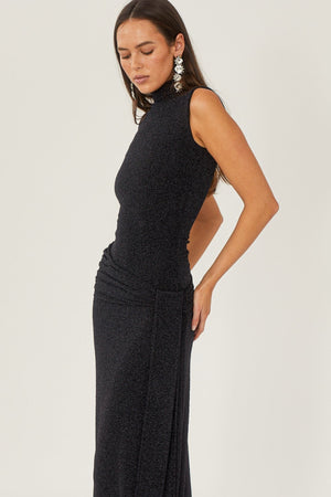 Vestido Largo Elegante con Cinturón