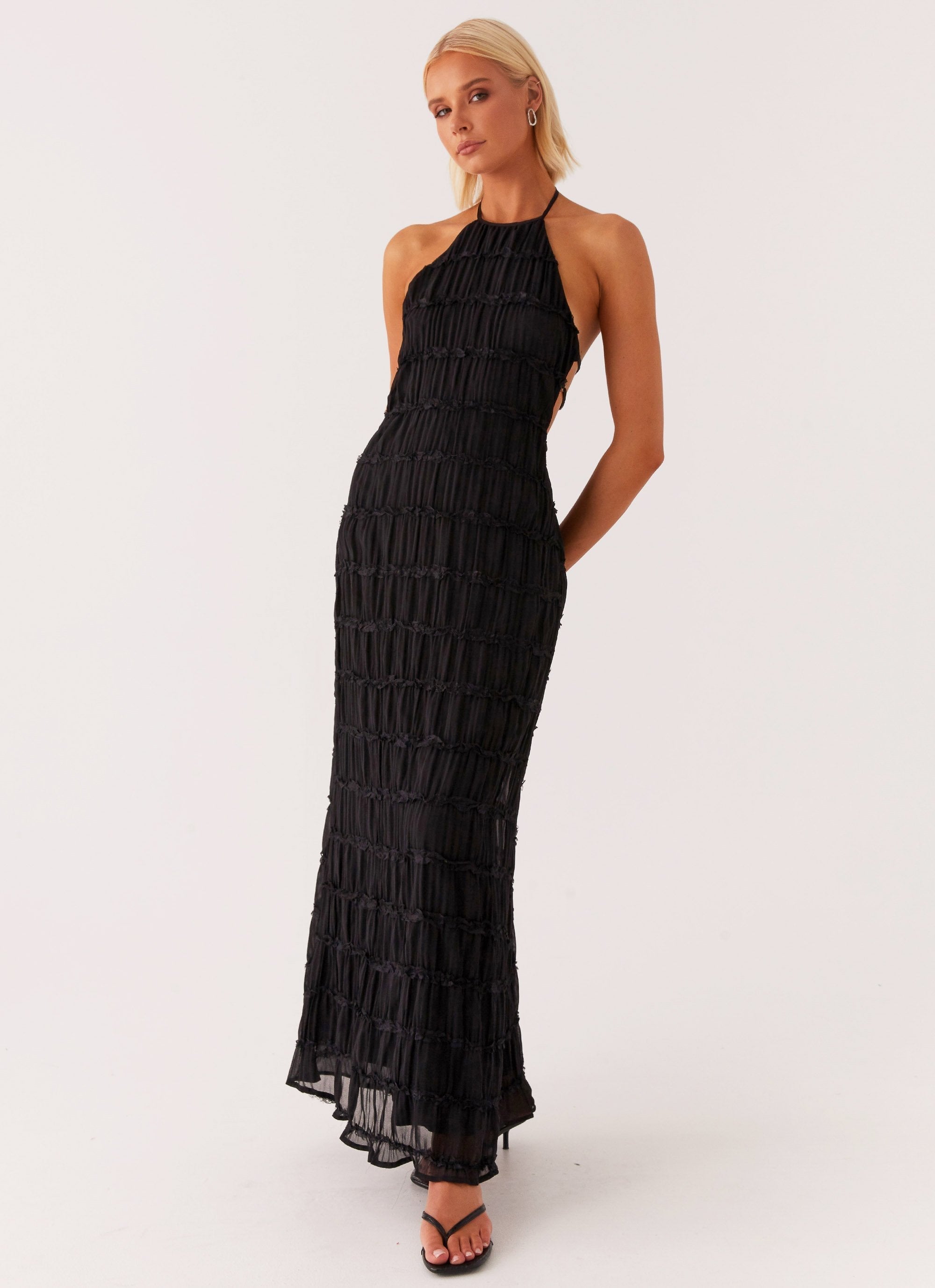 Vestido Maxi para Mujer – Cuello Halter, Tejido Texturizado, Elegante-83499-72197a35-2a49-46ff-8cba-3b34d6c0f2f9