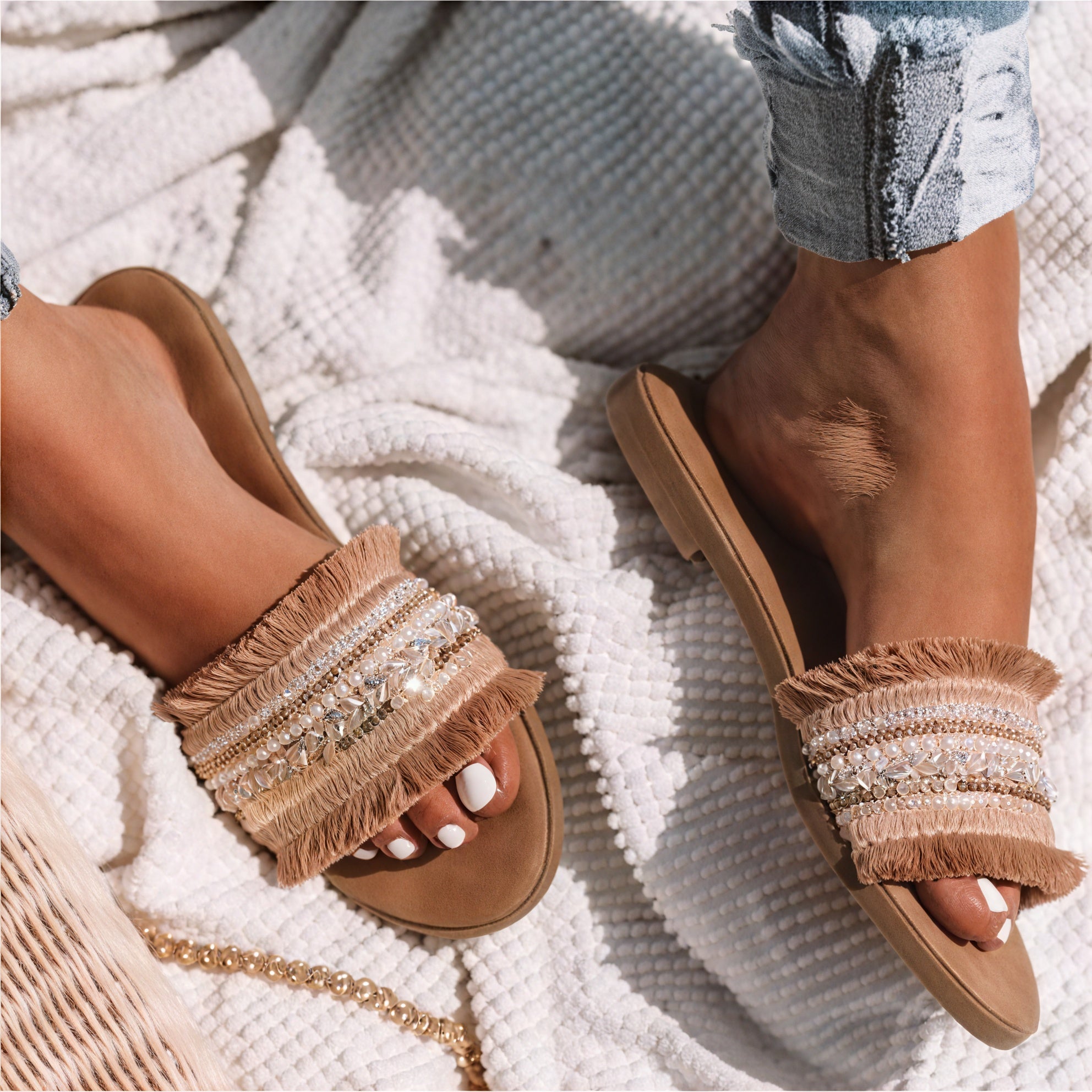 Sandalias Slide Mujer – Flecos y Cuentas, Estilo Bohemio, Suela Plana-73650-8893a3d2-b3d2-46e3-a13f-ddfee29bb71a