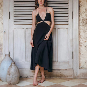 Vestido Elegante con Detalles Modernos