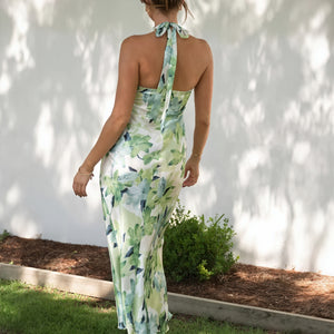 Vestido Halter Floral Fluido