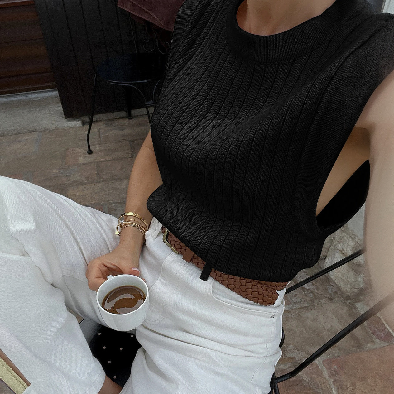Top Tejido Sin Mangas: Elegancia Minimalista