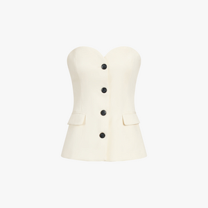 Elegancia Moderna: Traje de Dos Piezas Sofisticado