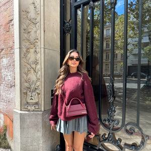 Top Oversize Manga Larga y Falda Plisada