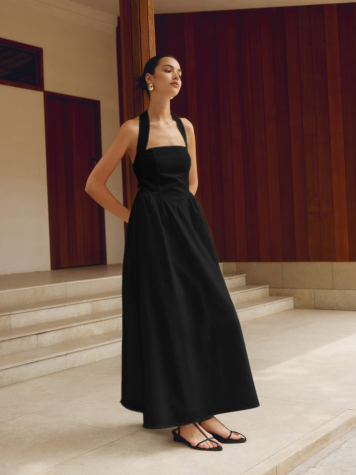 Vestido Halter Elegante – Silueta A-Line