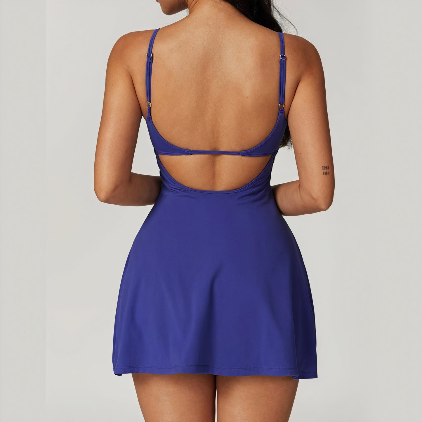 Vestido Deportivo Chic con Abertura Lateral