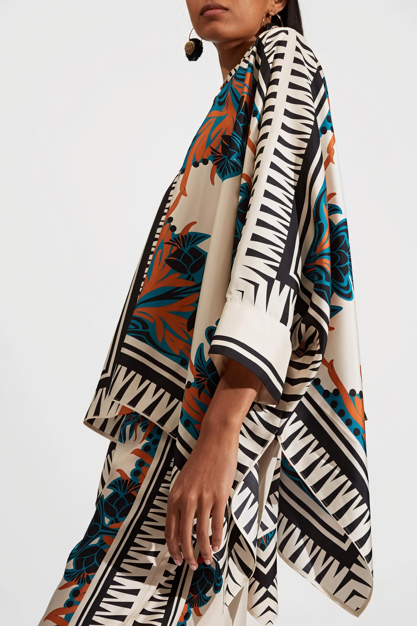 Conjunto Kimono Estampado y Pantalón Palazzo