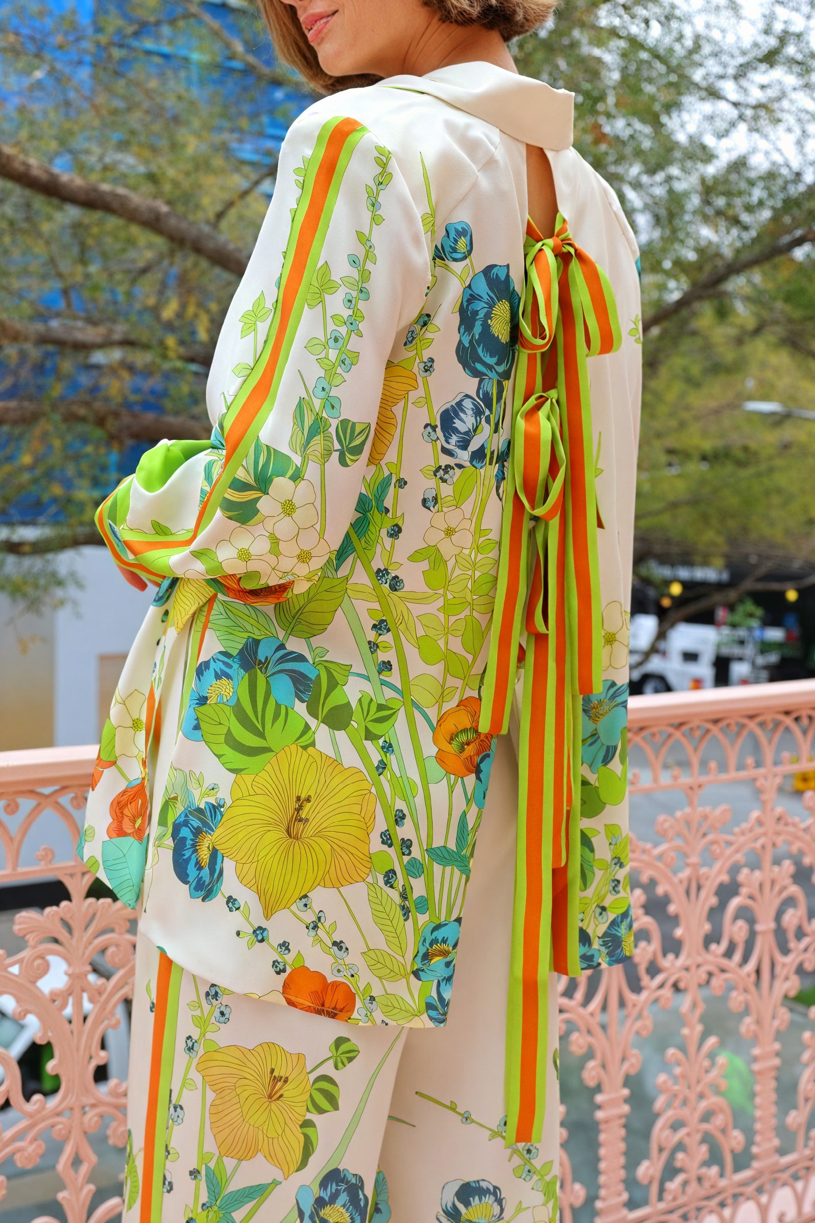 Traje Floral Estampado de Pierna Ancha