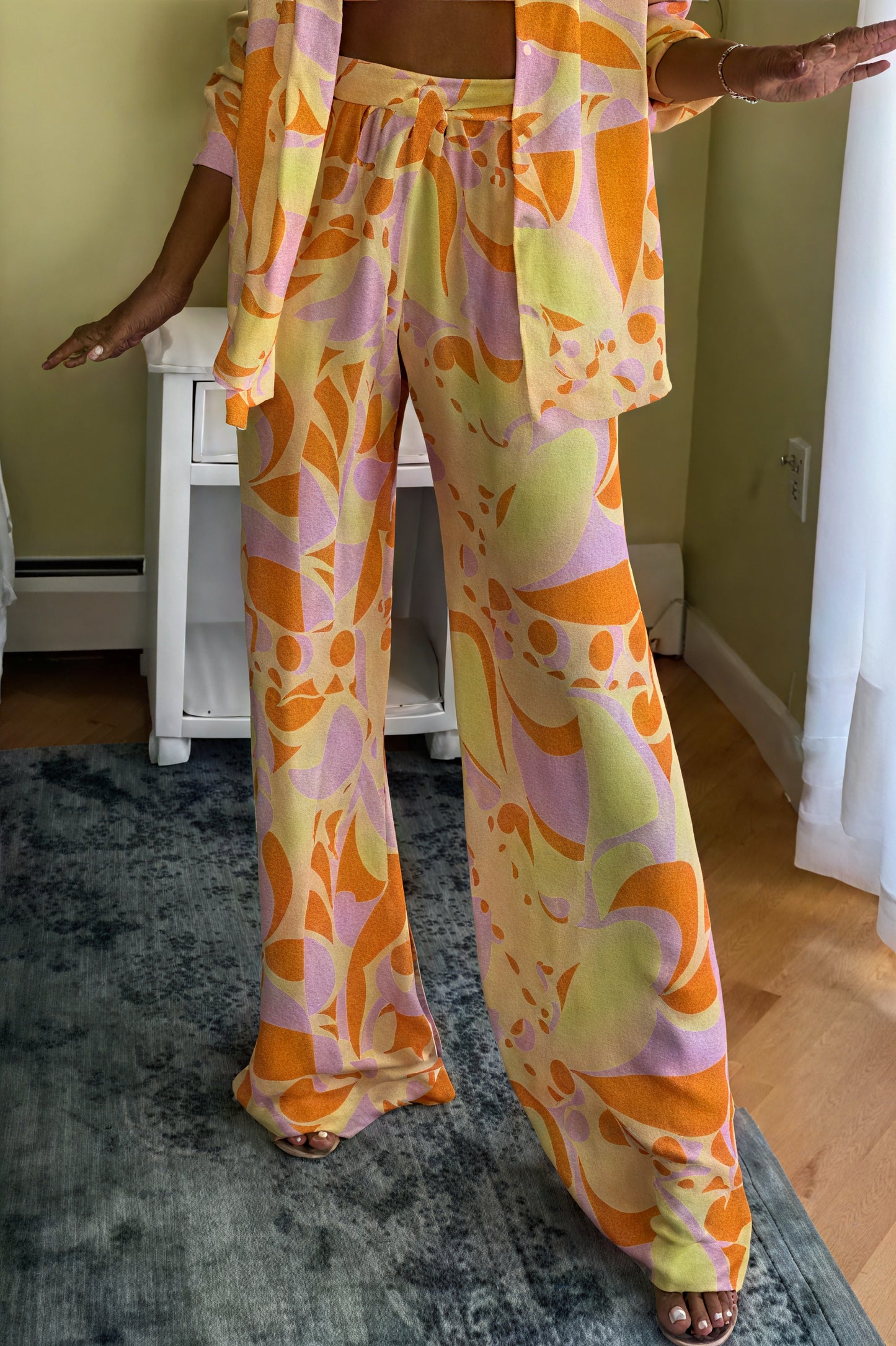 Conjunto Estampado Geométrico Silueta Fluida