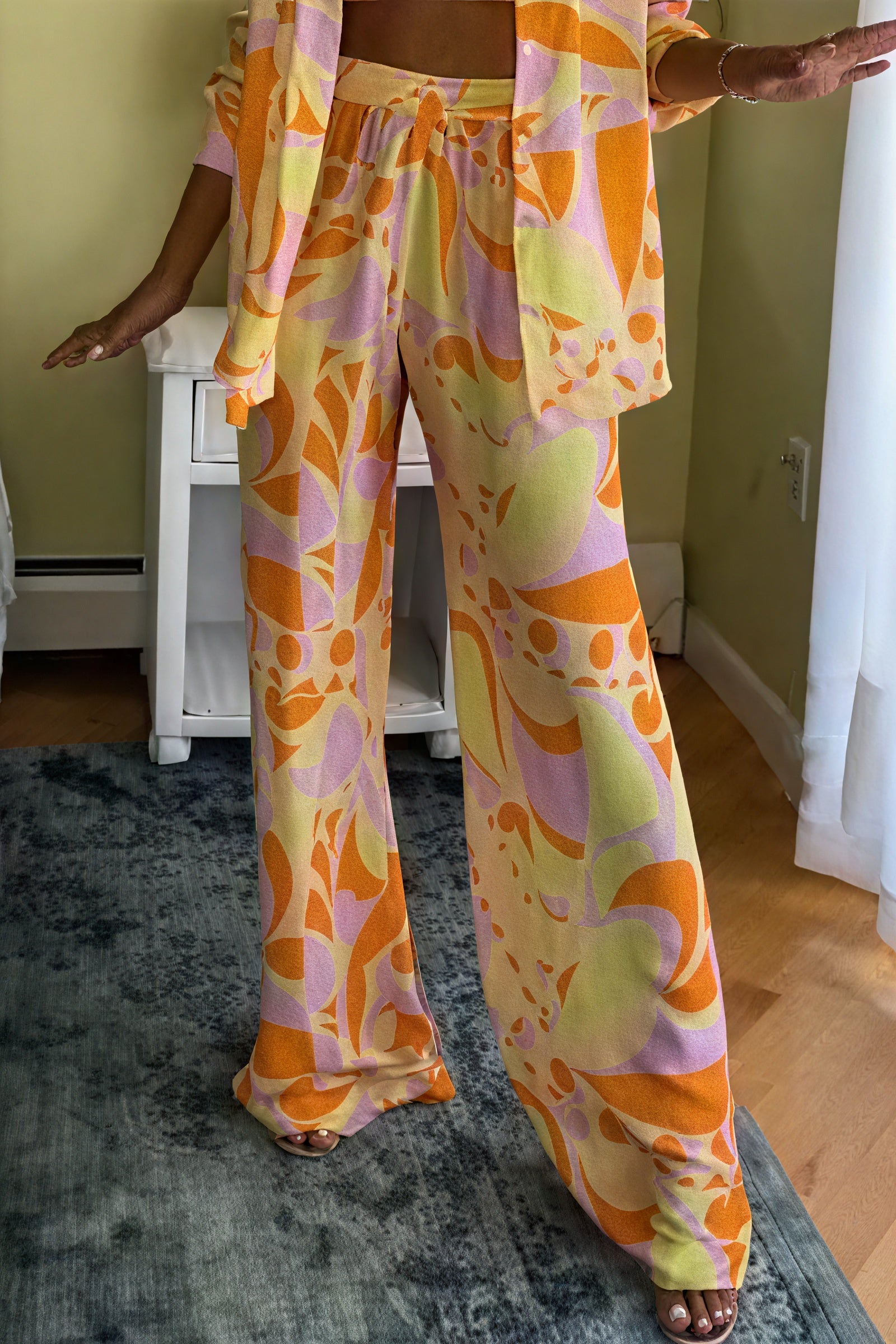 Conjunto Estampado Geométrico Silueta Fluida