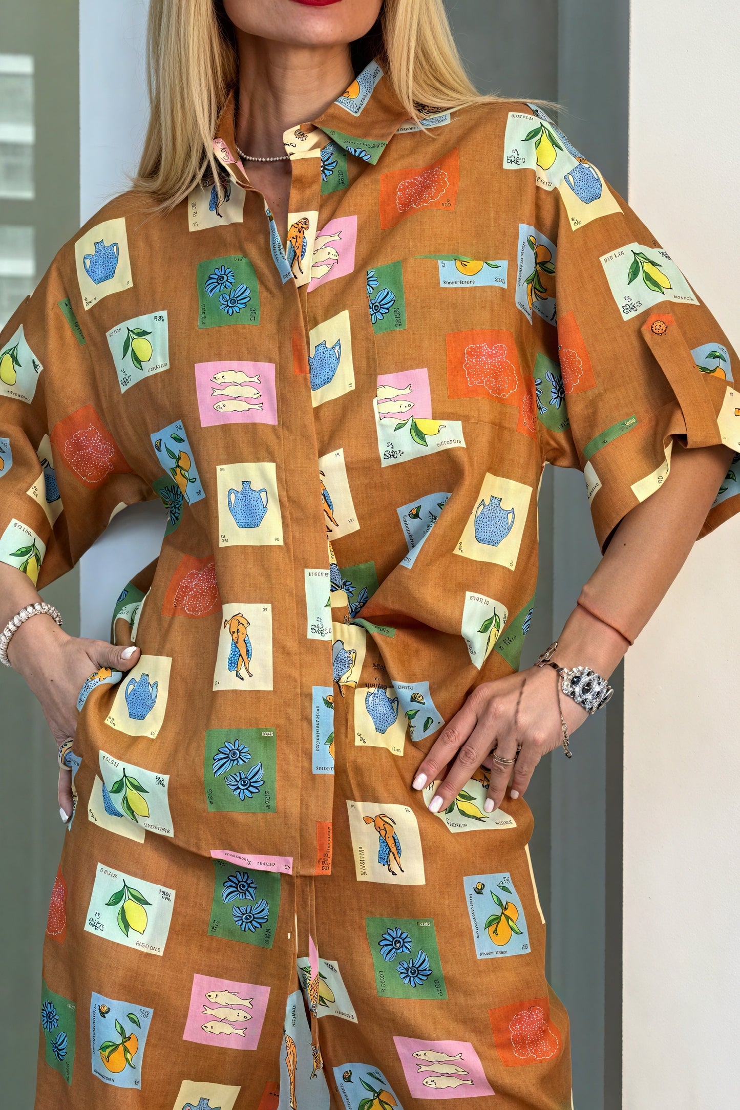 Conjunto Estampado Capri: Camisa y Pantalón