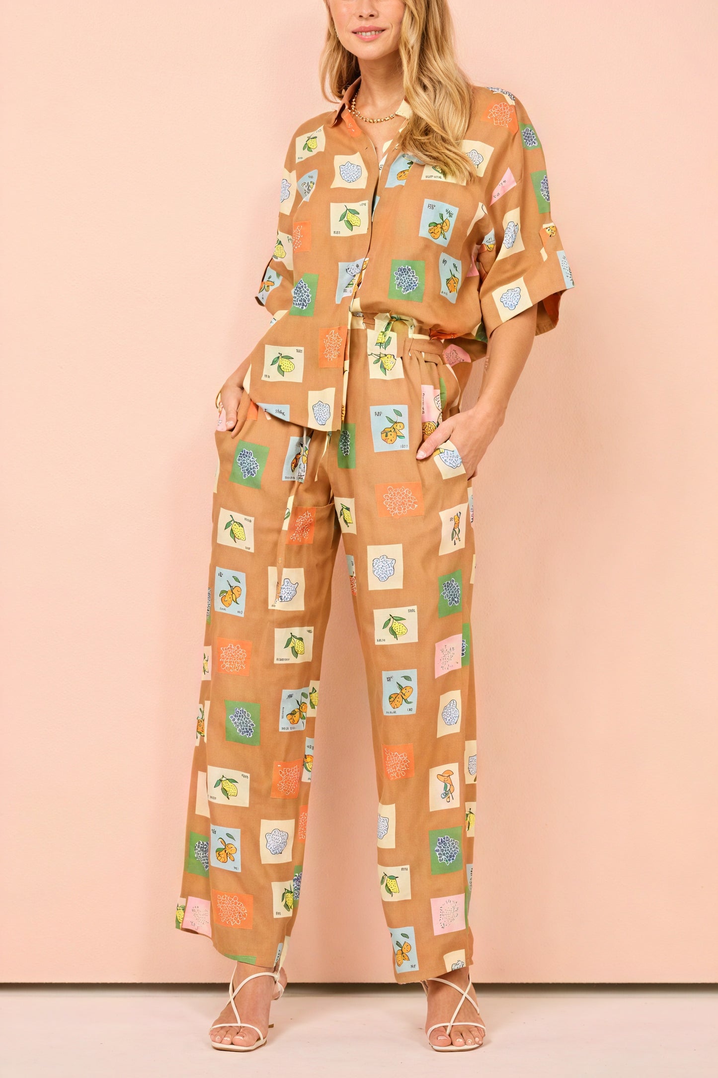 Conjunto Estampado Capri: Camisa y Pantalón