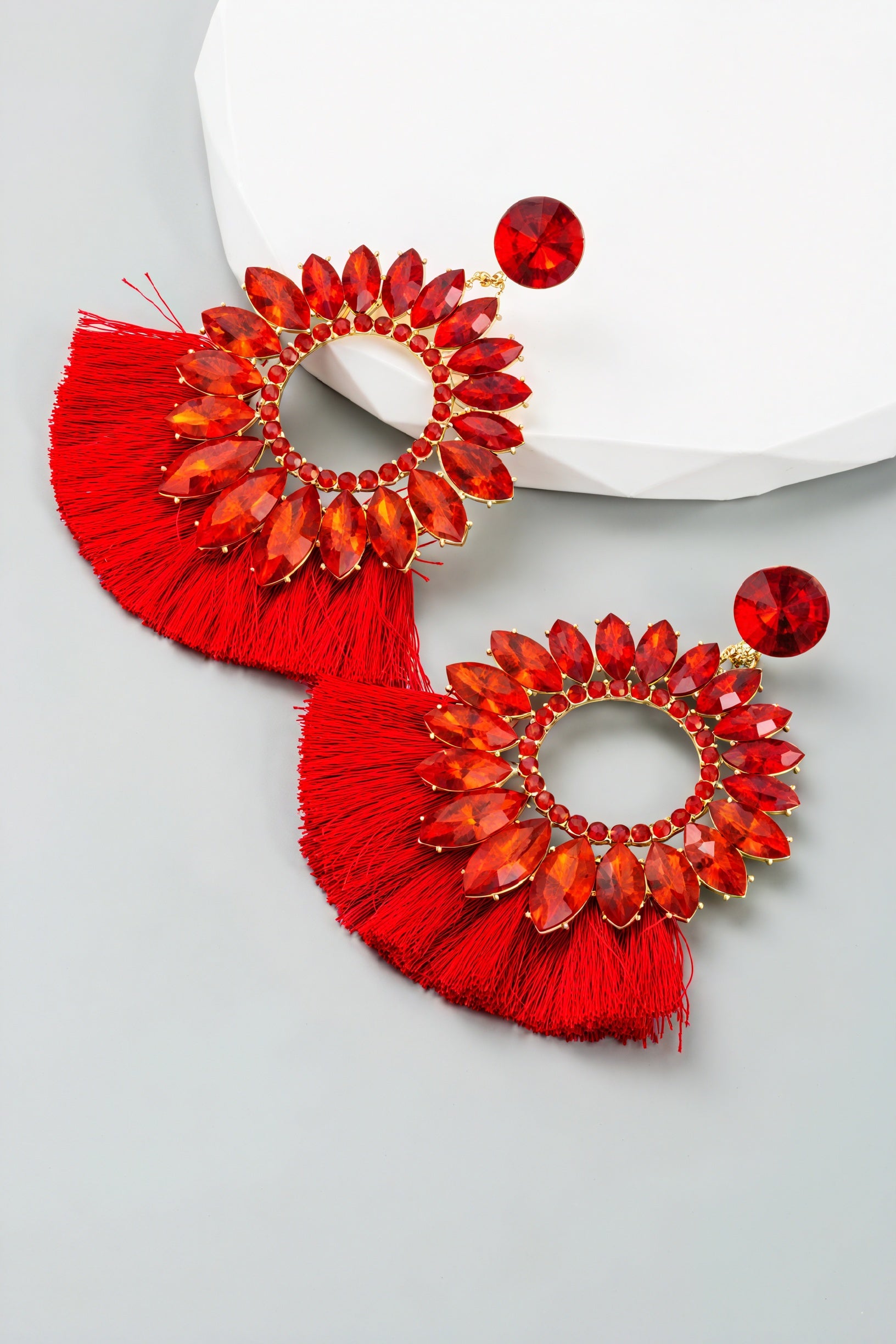 Pendientes Statement con Detalles Deslumbrantes