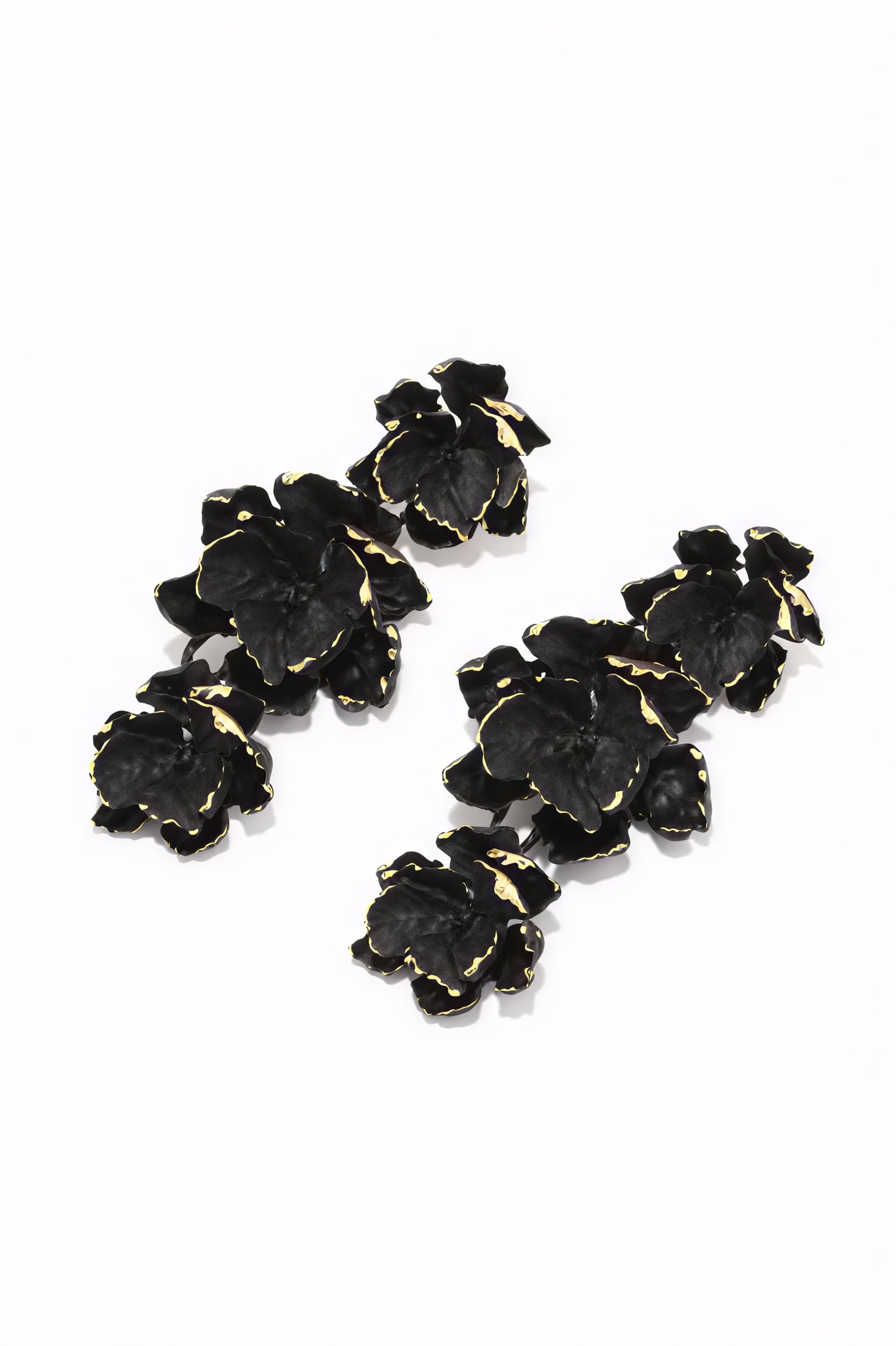 Elegantes Pendientes Florales Esculturales