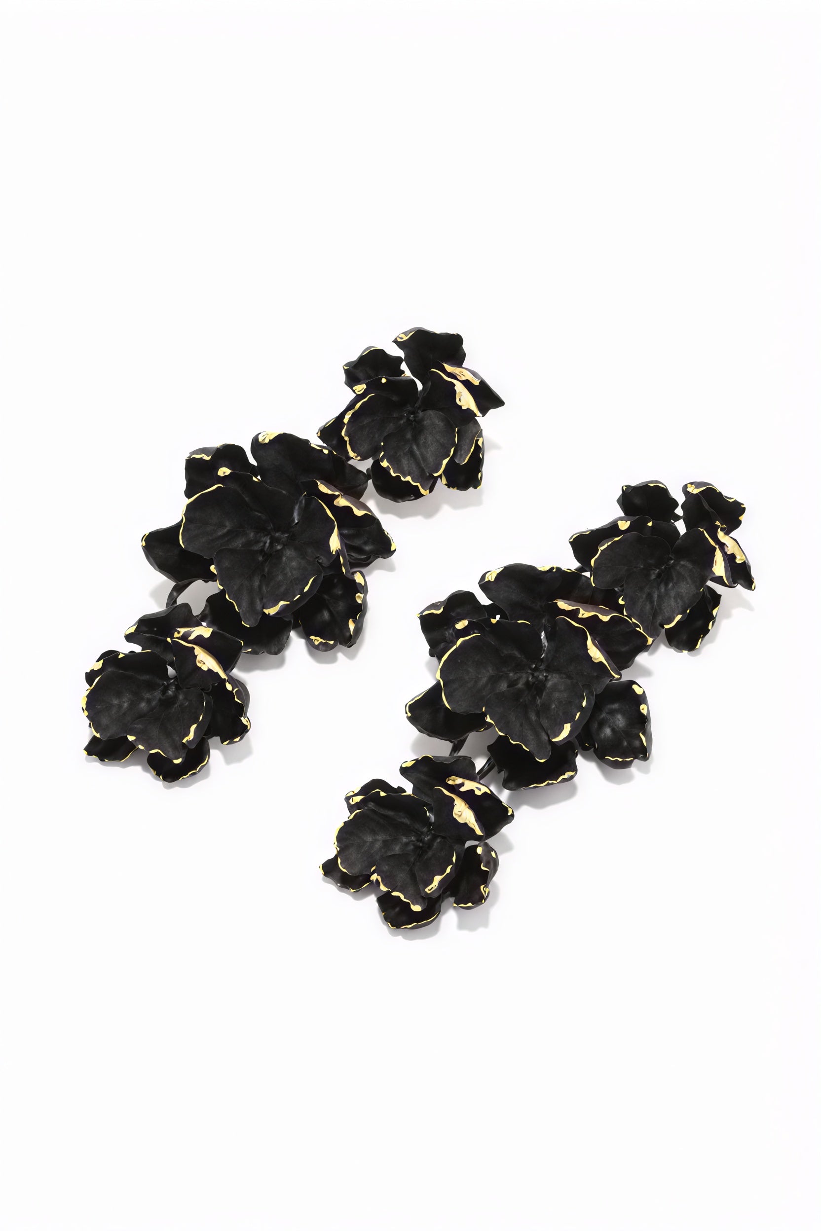 Elegantes Pendientes Florales Esculturales