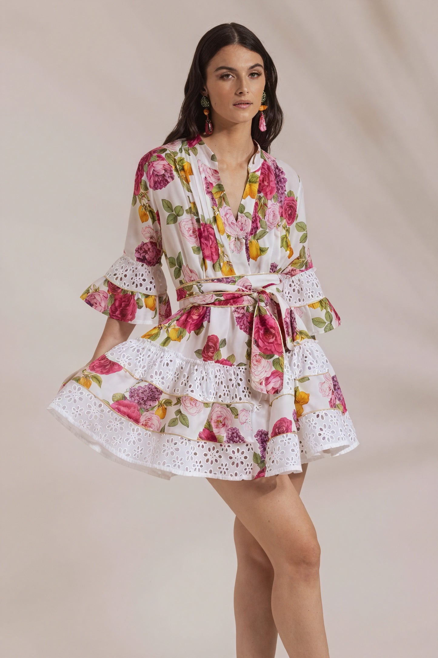 Vestido Floral Estilo Envolvente con Volantes