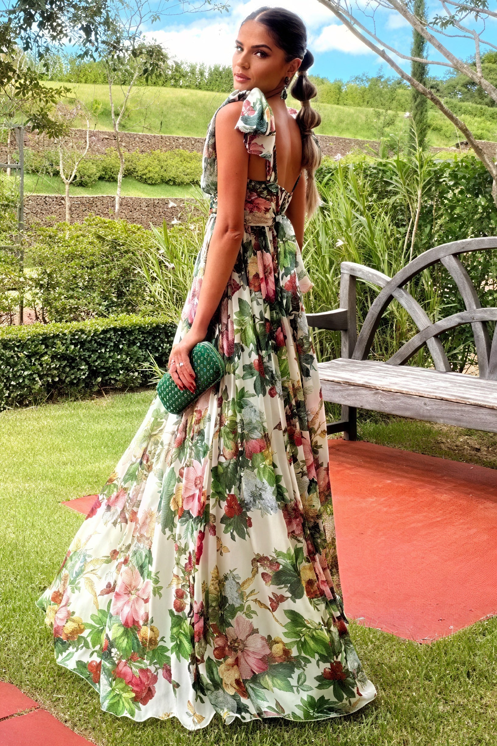 Vestido Floral Largo con Detalle de Lazo