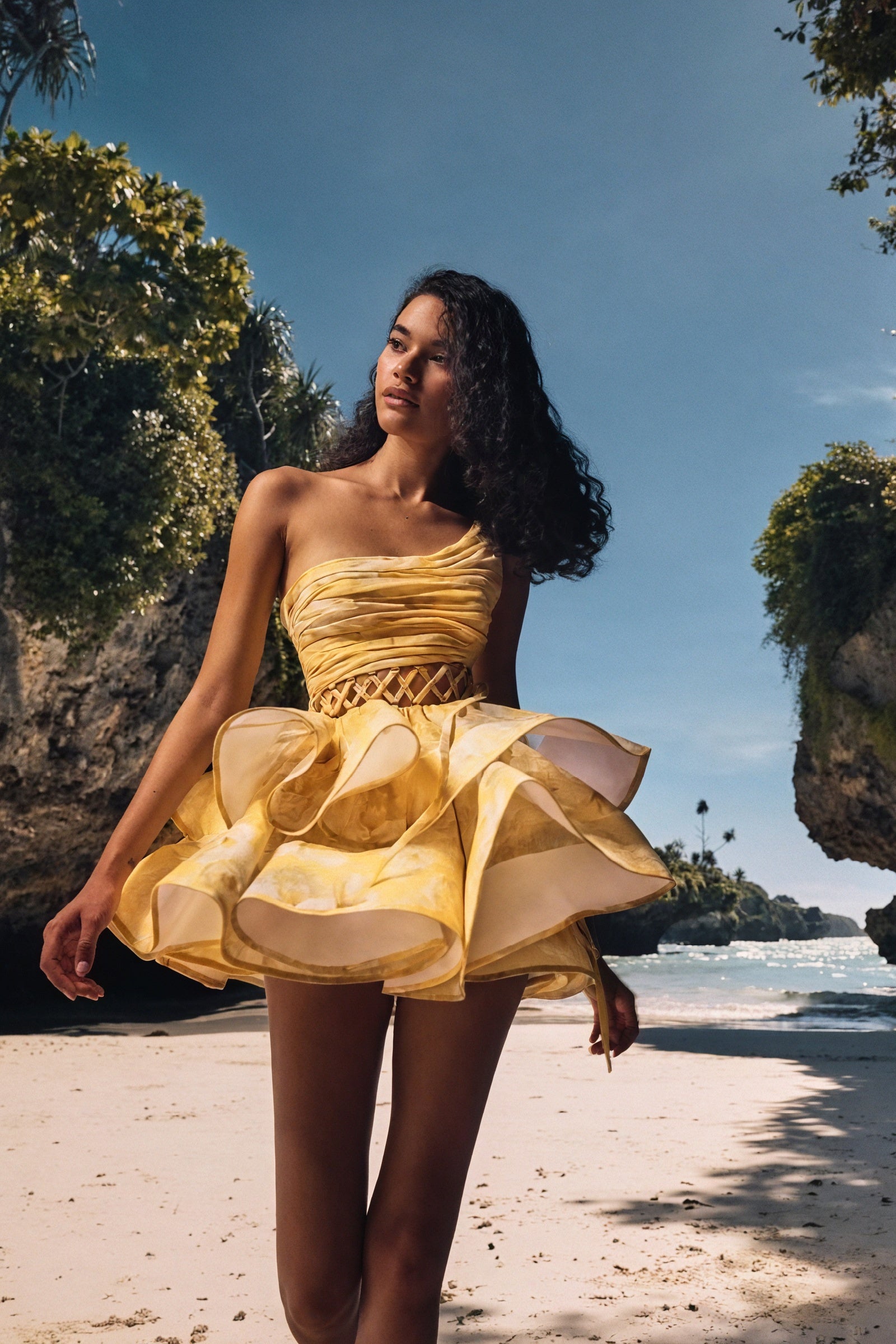 Vestido Mini Floral con Volantes