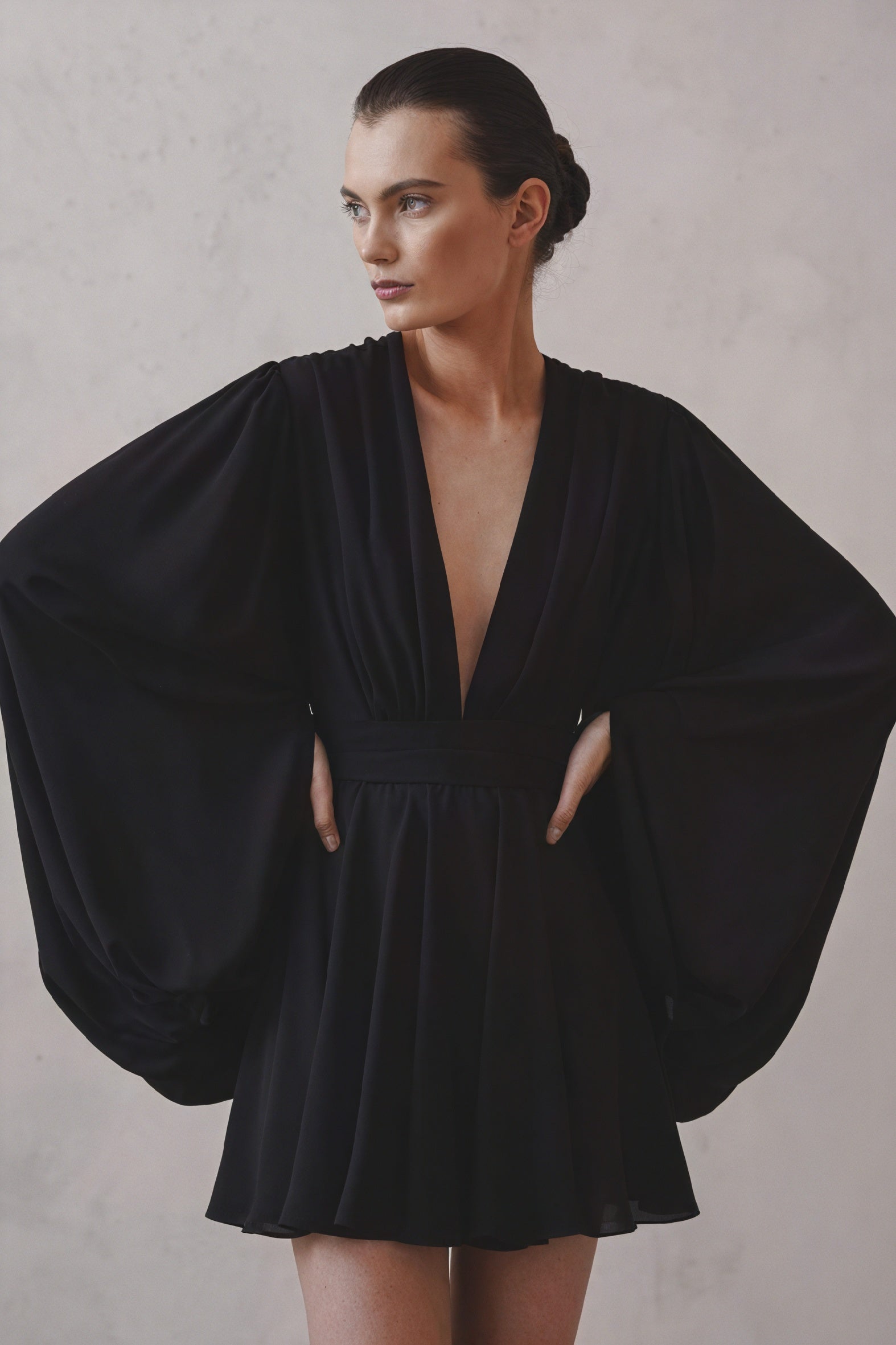 Vestido Fluido con Mangas Abullonadas