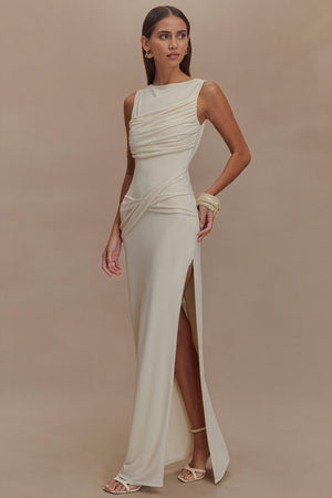 Vestido Largo Escultural