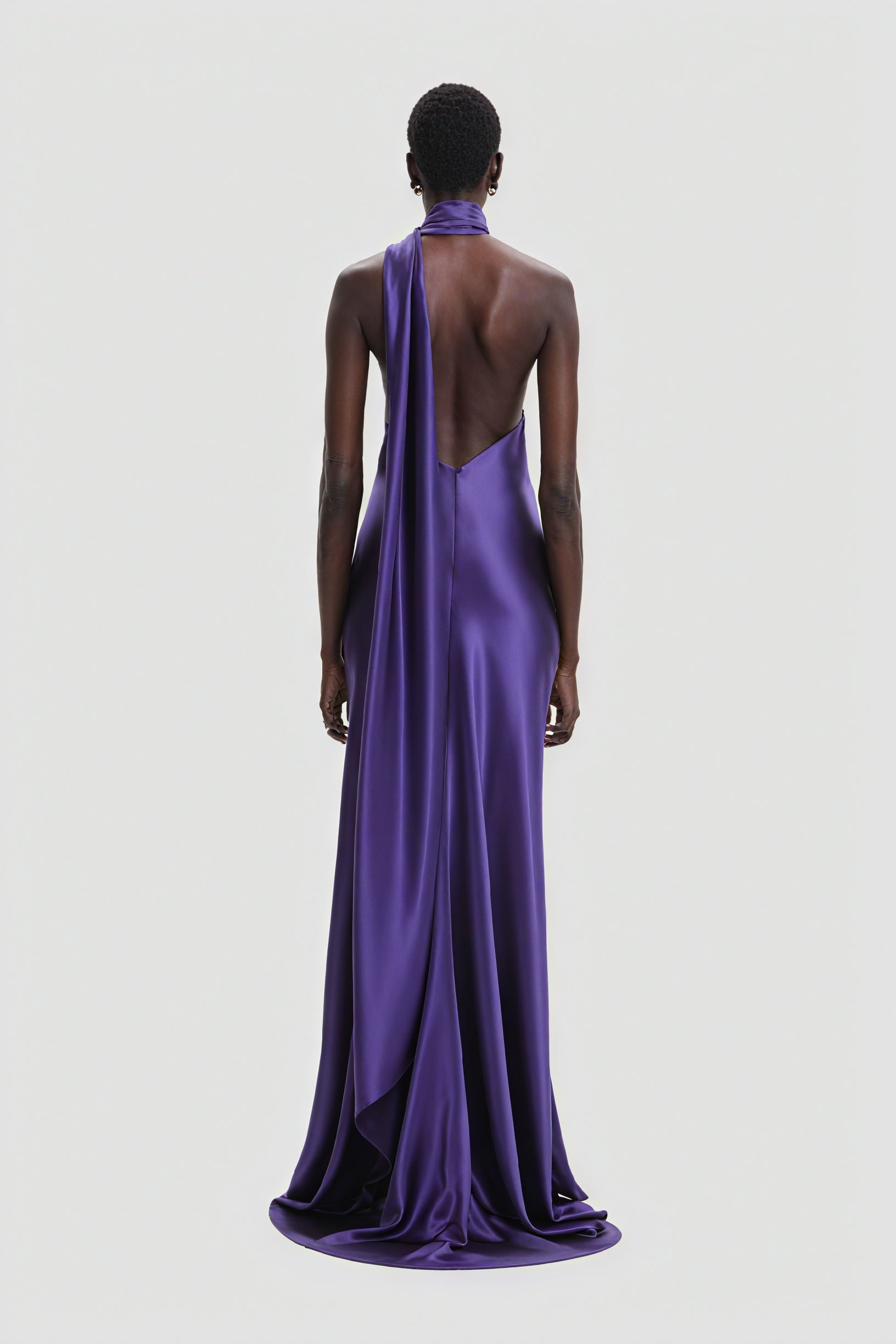 Vestido de Noche con Rosa Escultural