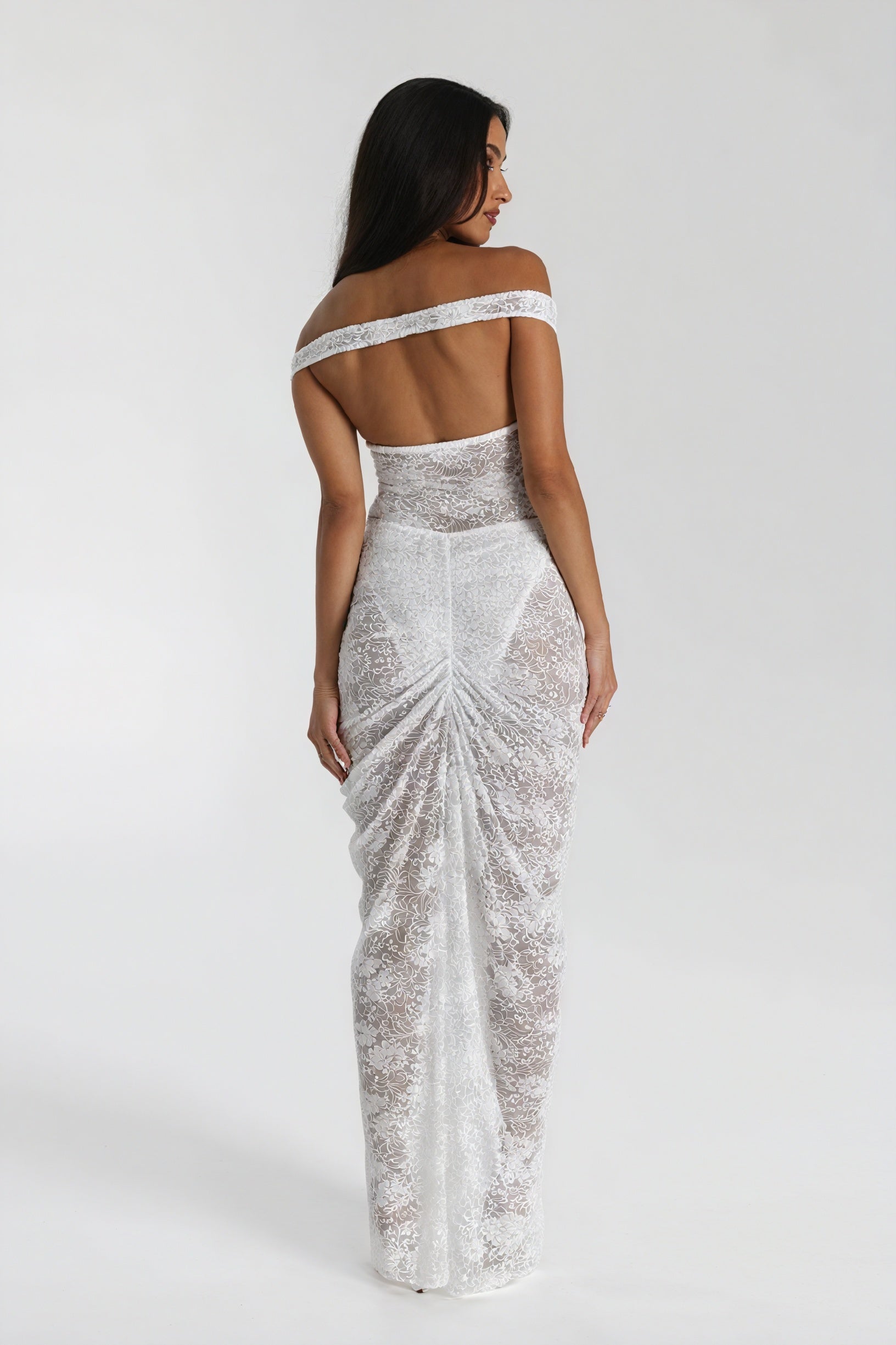 Vestido Maxi Detalle de Encaje y Abertura