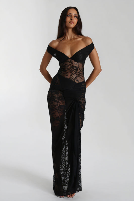 Vestido Maxi Detalle de Encaje y Abertura
