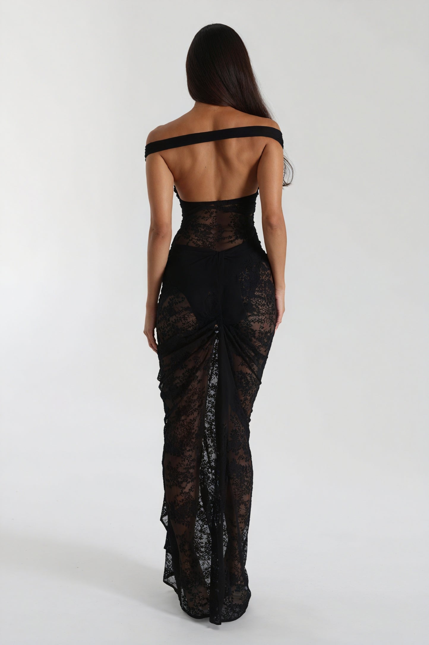 Vestido Maxi Detalle de Encaje y Abertura