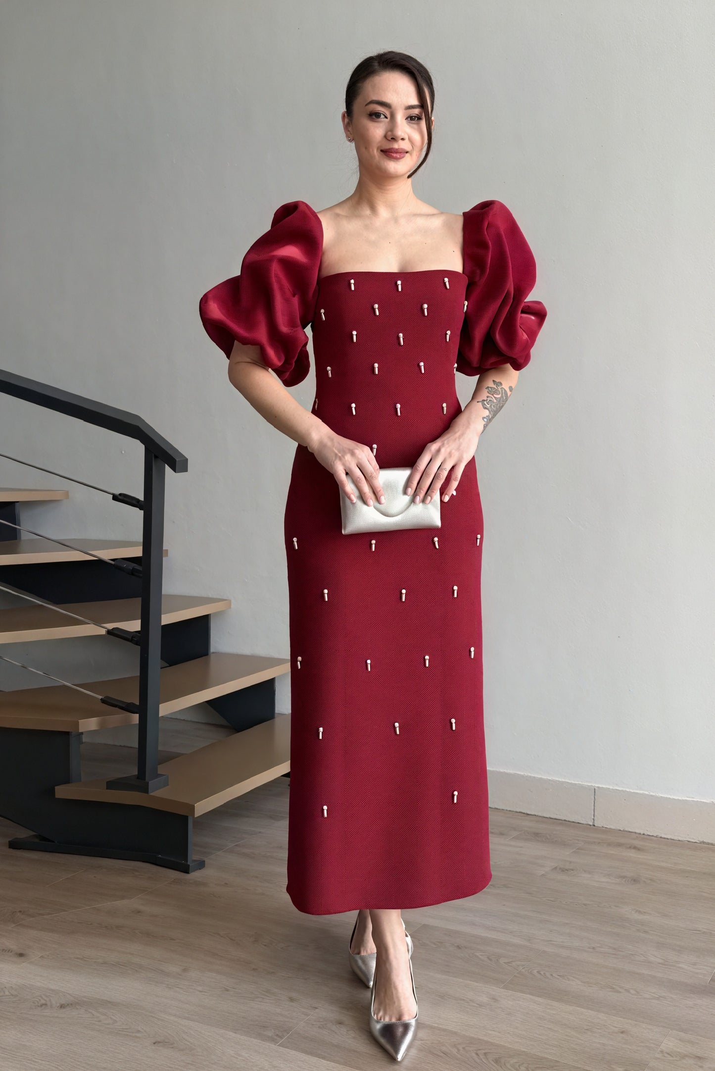 Vestido Midi con Mangas Abullonadas y Detalles
