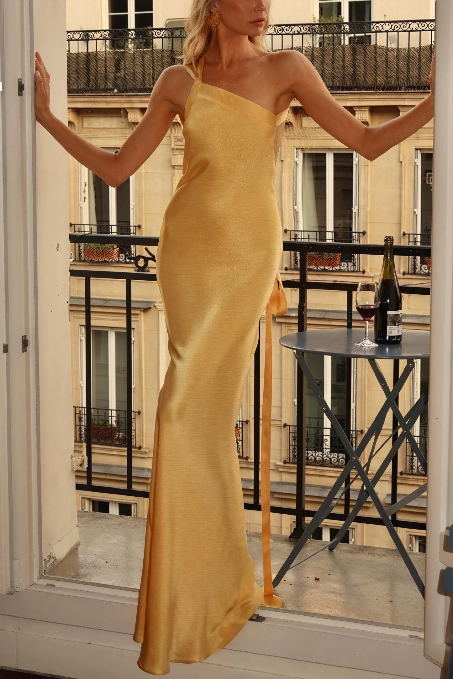Vestido de Noche Asimétrico