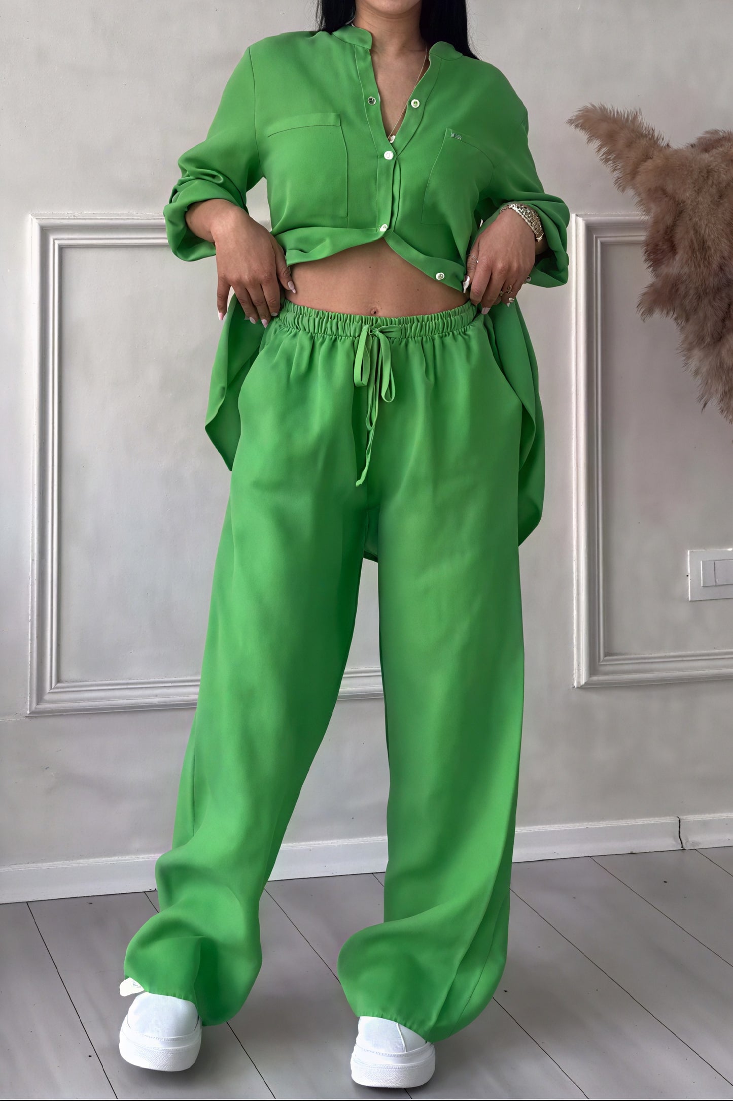 Conjunto Sofisticado: Comodidad y Estilo en Armonía
