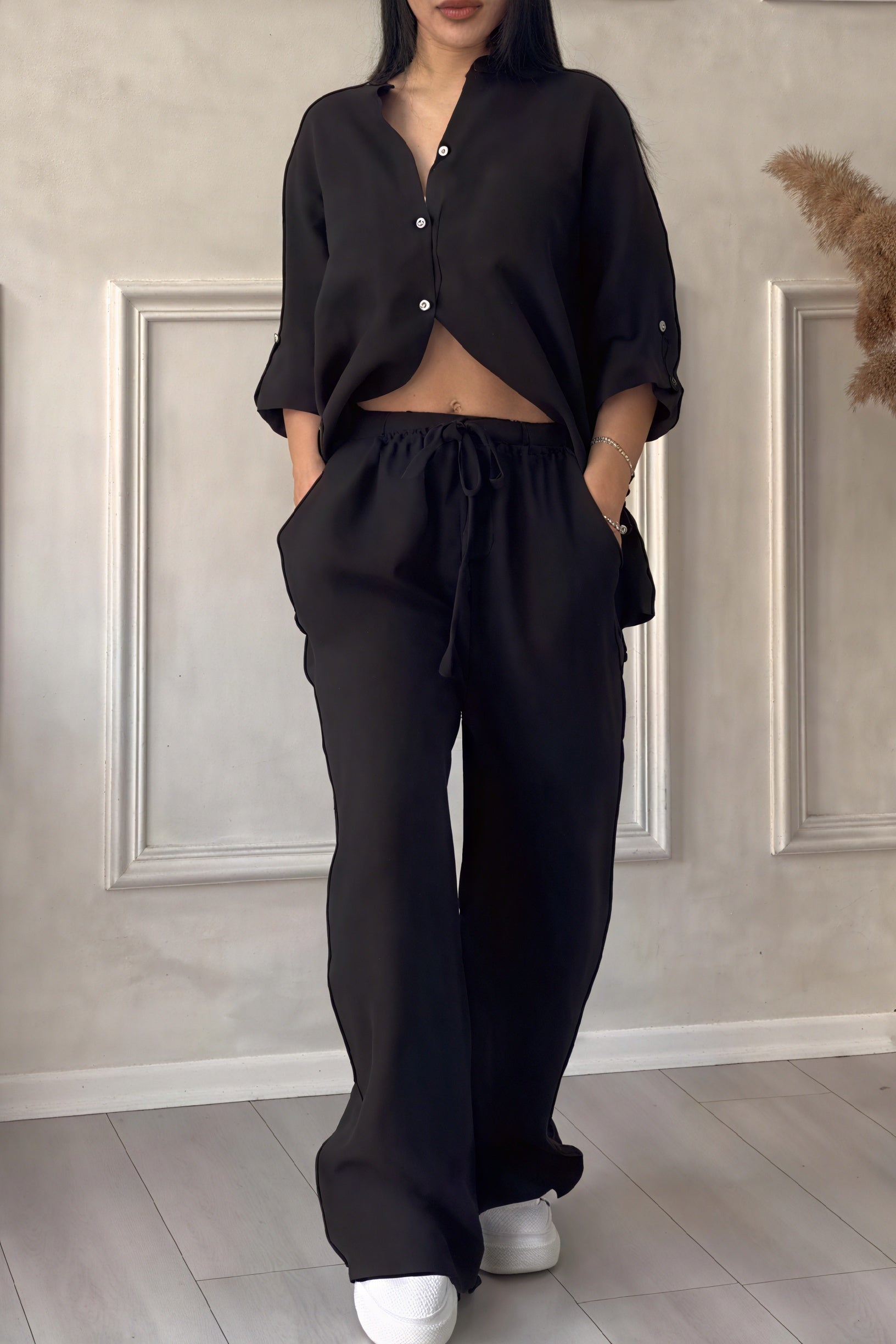 Conjunto Sofisticado: Comodidad y Estilo en Armonía