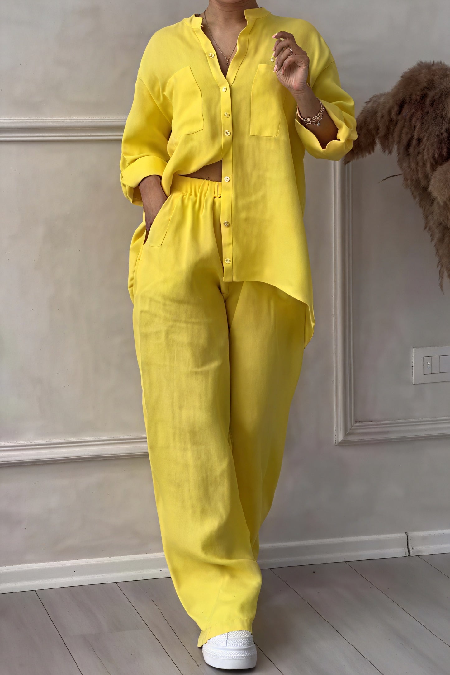 Conjunto Sofisticado: Comodidad y Estilo en Armonía