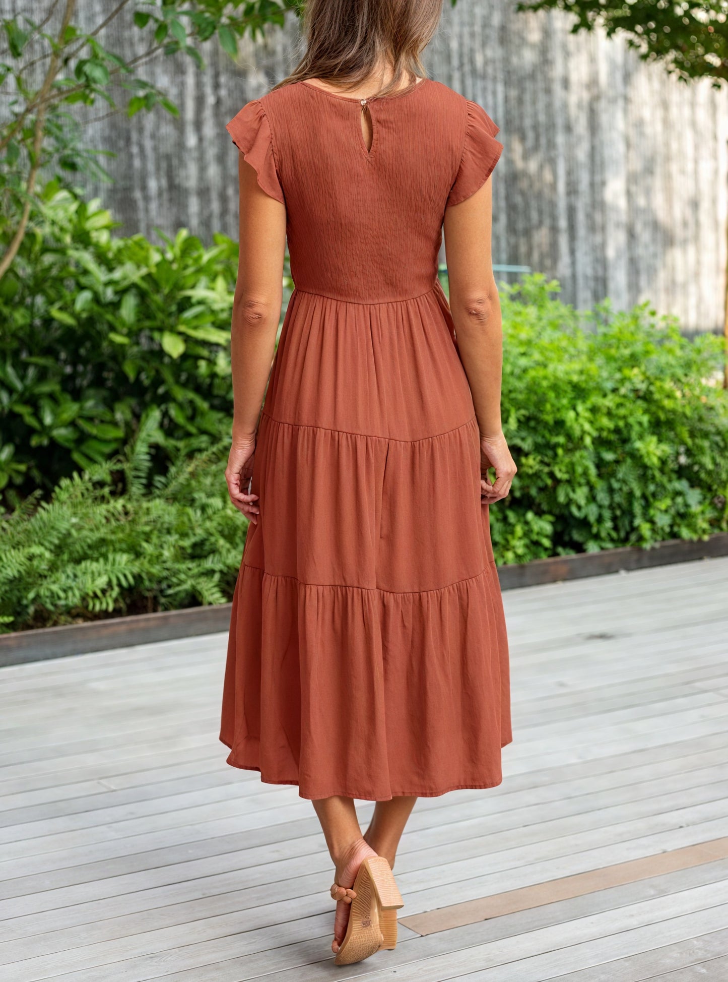 Vestido Fluido de Verano con Falda Escalonada, Mangas de Volantes y Cuello Redondo para Comodidad Diaria-81634-0c509a9f-0005-4256-93e3-48d32d1a1be0
