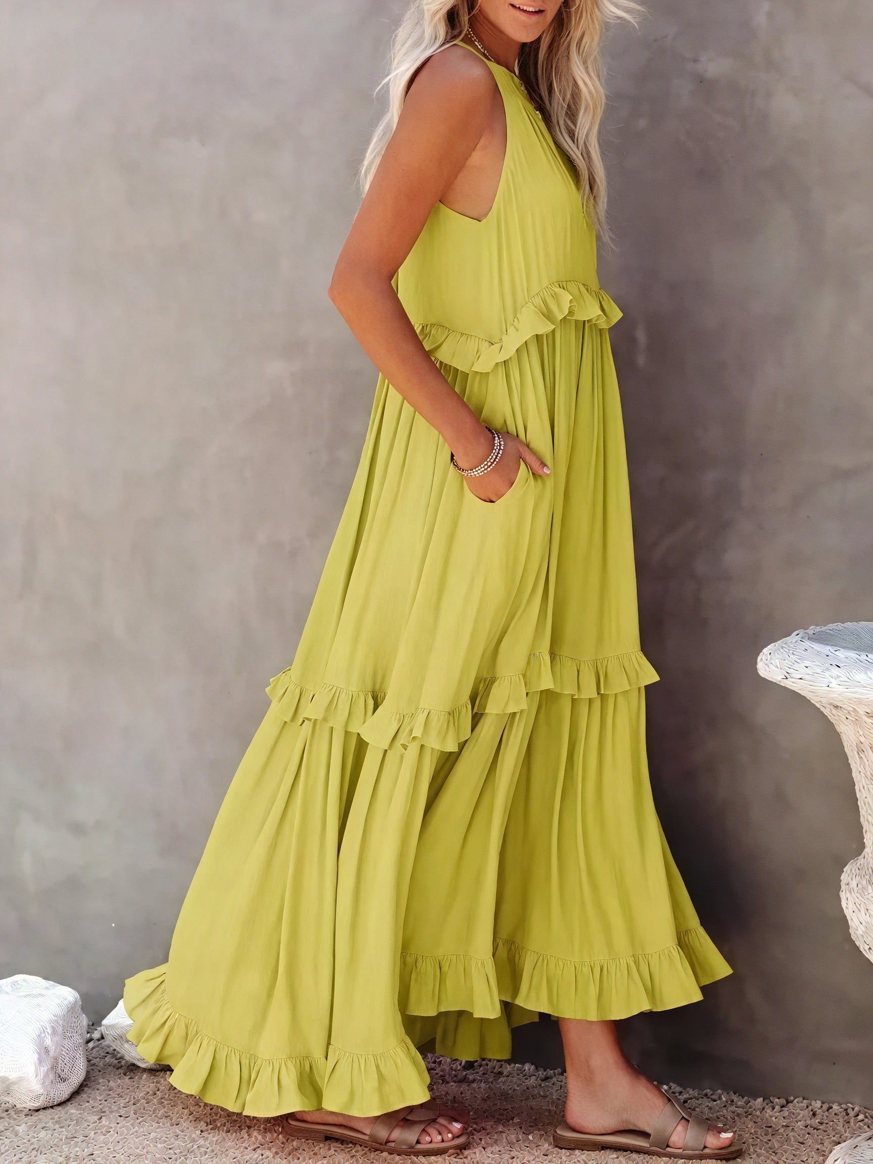 Vestido Maxi Halter con Volantes, Diseño Fluido y Tejido Ligero para Verano Casual y Elegancia Despreocupada-81649-e2bce076-e5bd-48e2-a543-e329b8f82dcd