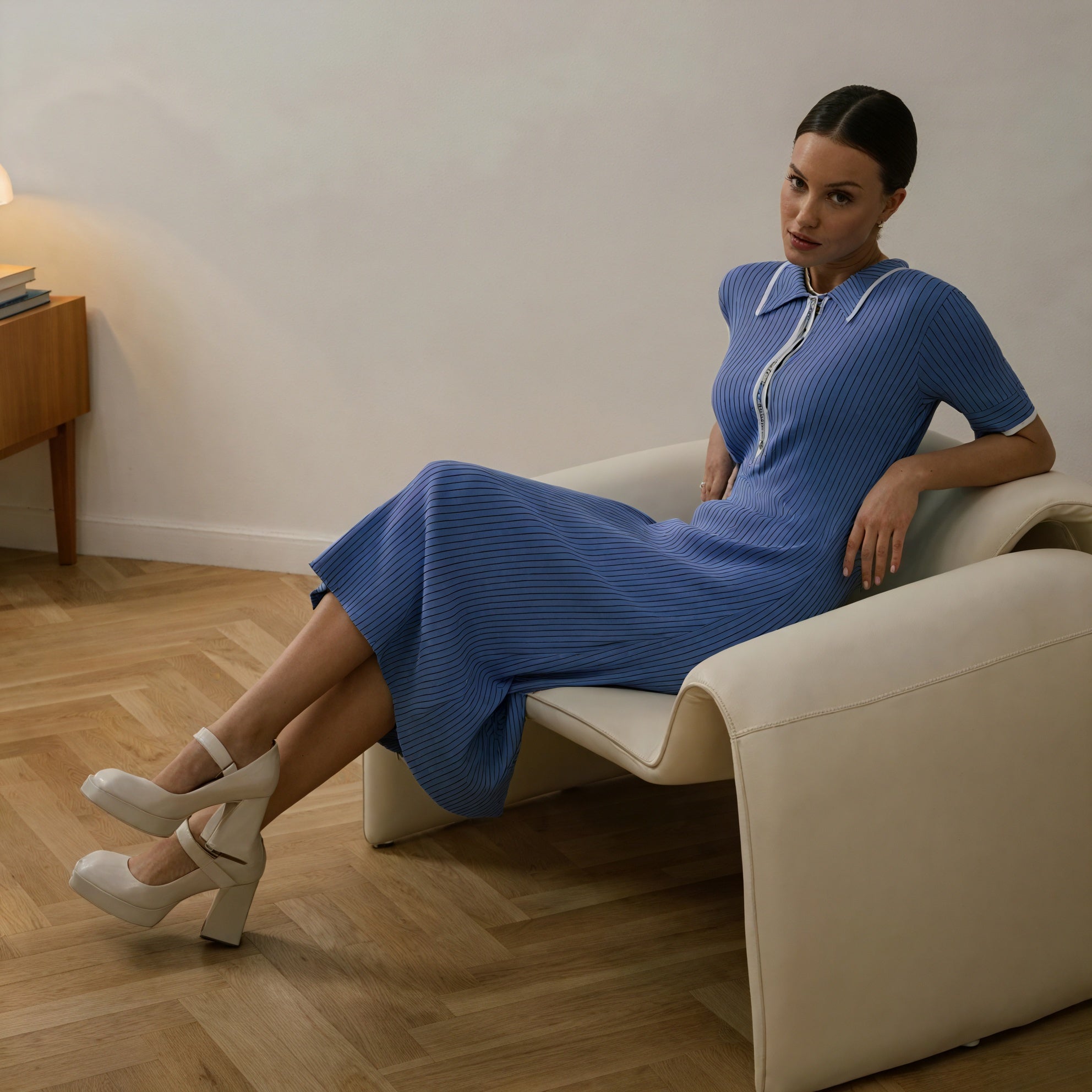 [Producto] Midi con Detalle de Botones Dorados