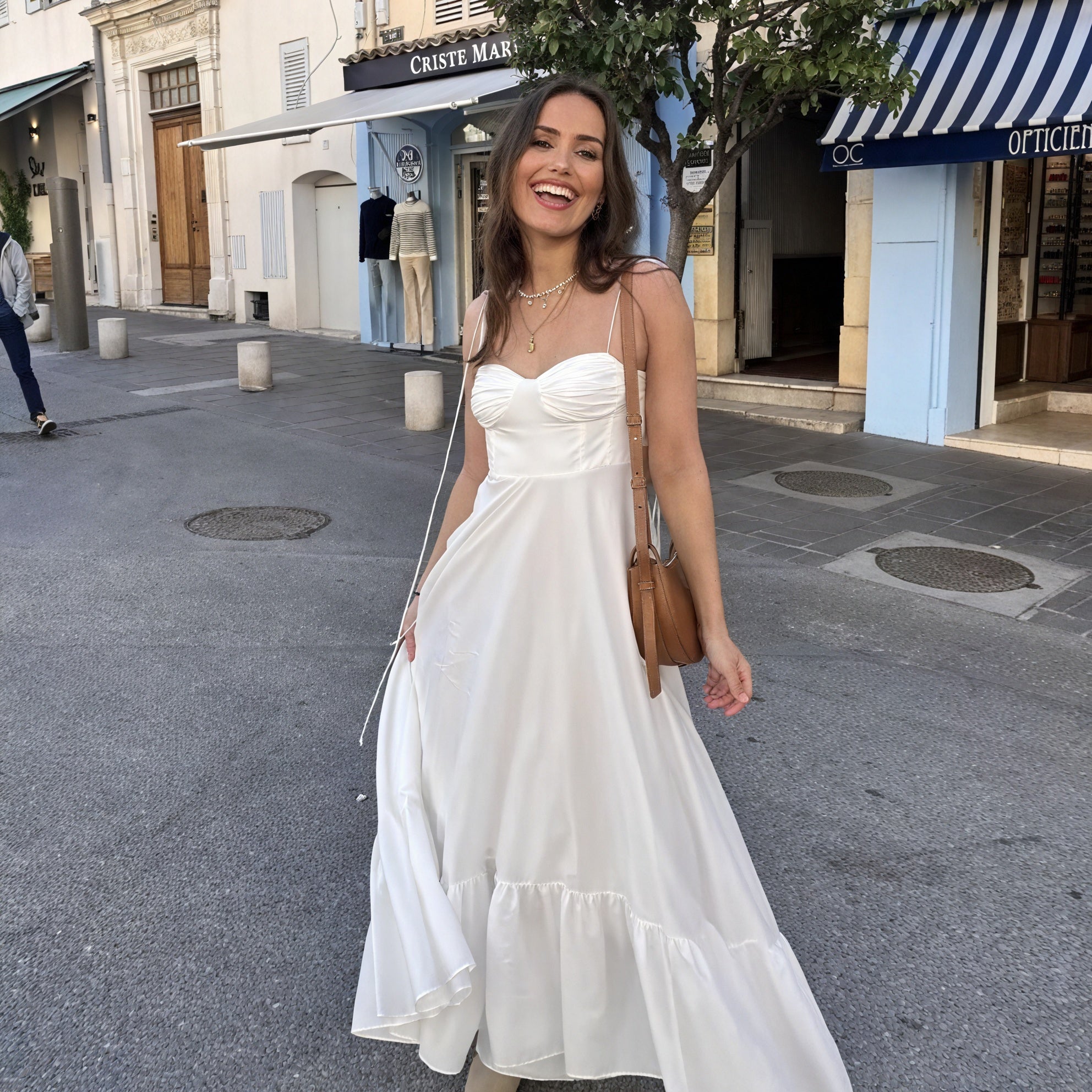 Vela Official Vestido Blanco de Mujer – Estilo Bustier, Falda Escalonada, Tirantes Finos-81821-9e13b2c1-4fce-445f-bc94-36919fb47b09
