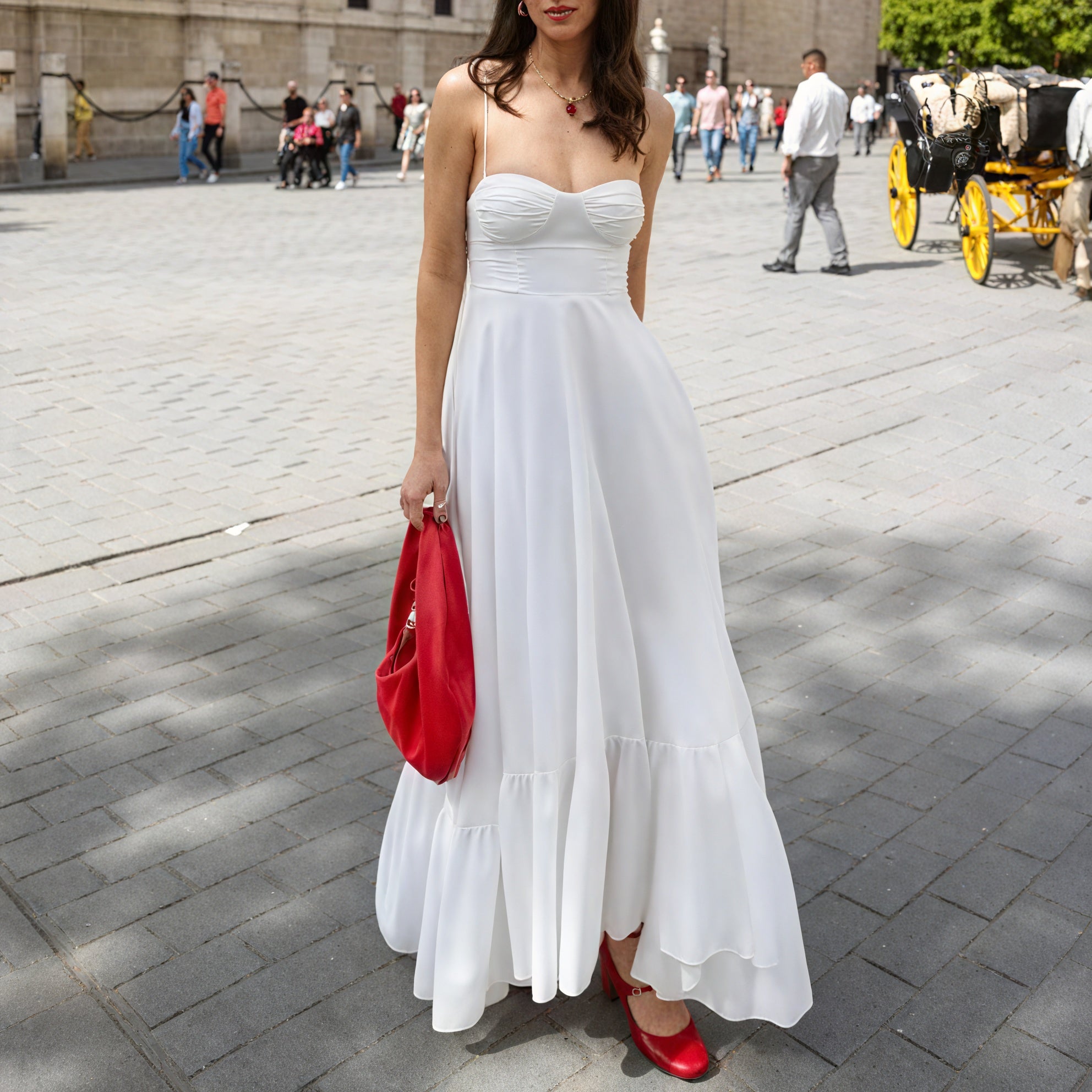Vela Official Vestido Blanco de Mujer – Estilo Bustier, Falda Escalonada, Tirantes Finos-81821-3565ee3e-189c-471e-a1d1-de0748886da8